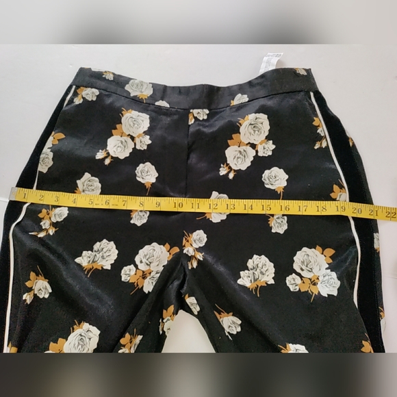 Zara Women’s Black  Pants With Purple Flowers, Please See Measurements 🧧 - Picture 6 of 8